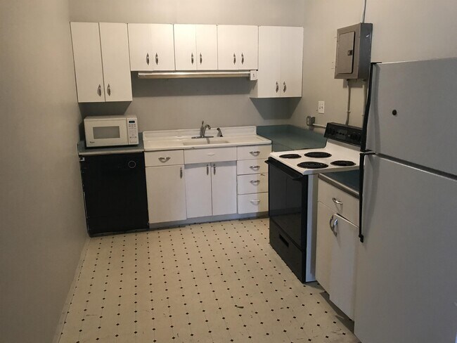 Building Photo - 311 Carson St