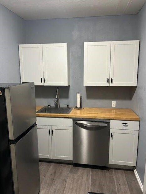 Kitchen - 2202 E Morton St