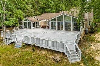 Building Photo - 311 Derrick Ln