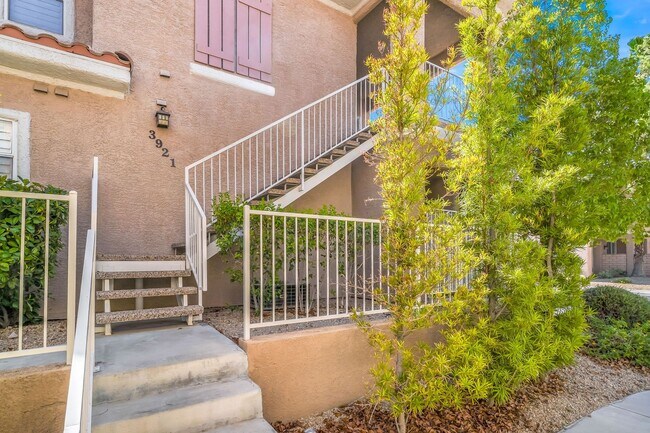 Foto del edificio - 251 S Green Valley Pkwy
