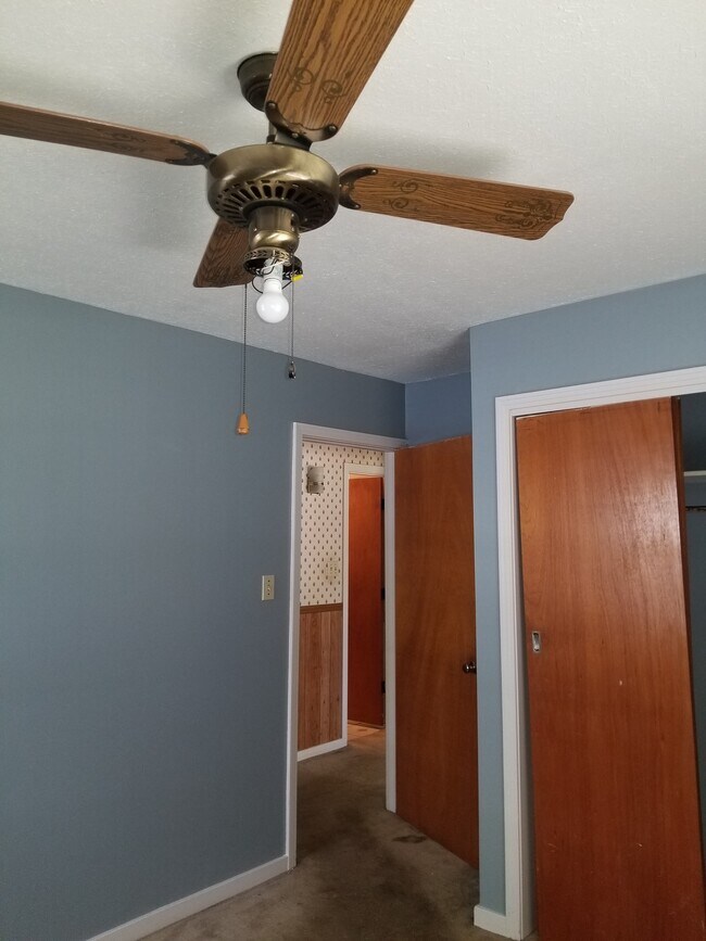 Foto del edificio - 3132 Charleston Dr