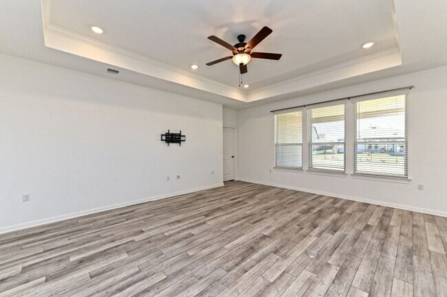 Building Photo - 106 Middle Crk Rd