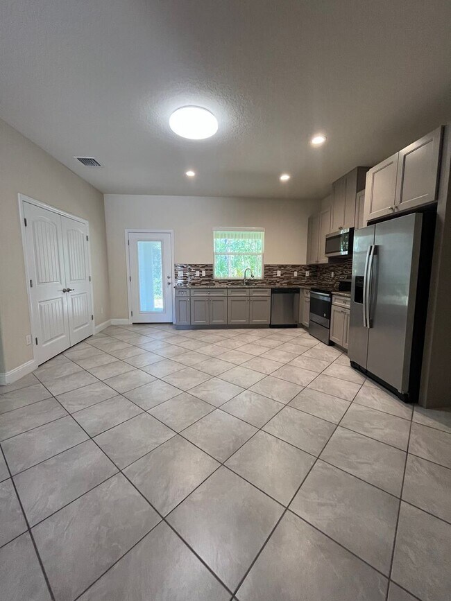 Foto del edificio - Charming 3 bedroom, 2 bathroom dulplex located in the desirable Palm Coast!