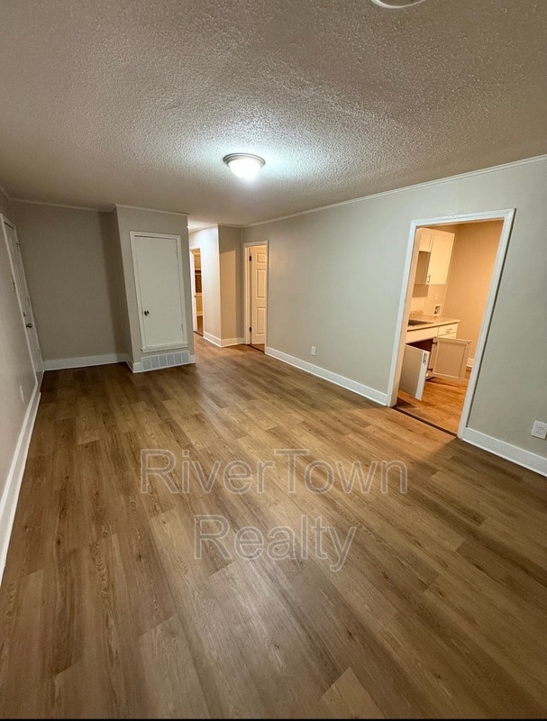 Foto del edificio - 192 Charter Ave