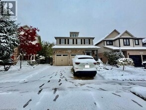 Building Photo - 916 Magdalena Ct