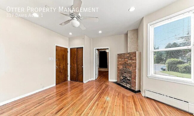 Building Photo - 317 Davis Ave