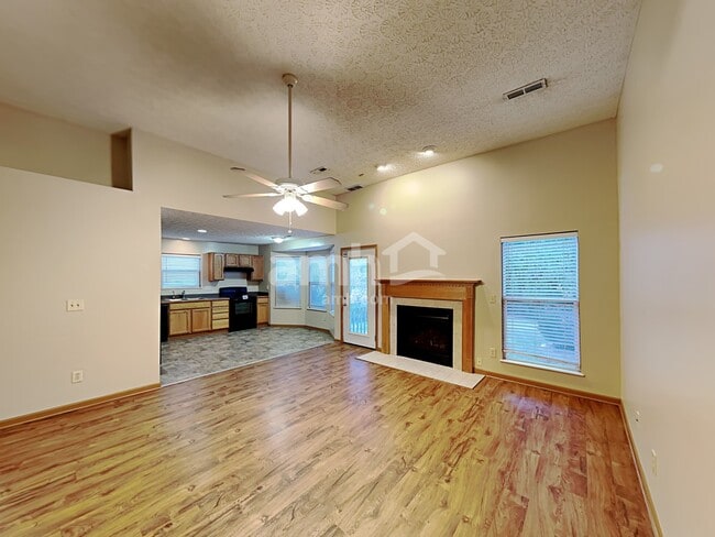 Foto del edificio - 2127 Staghorn Way