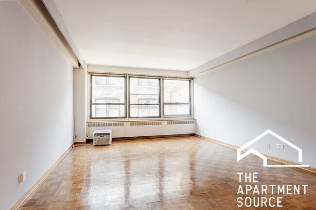 Foto del edificio - 4180 N Marine Dr
