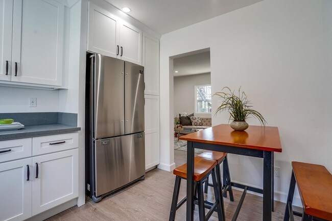 Foto del edificio - 1503 N Stanton Pl