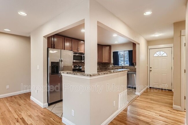 Foto del edificio - 2471 S Ivanhoe Pl