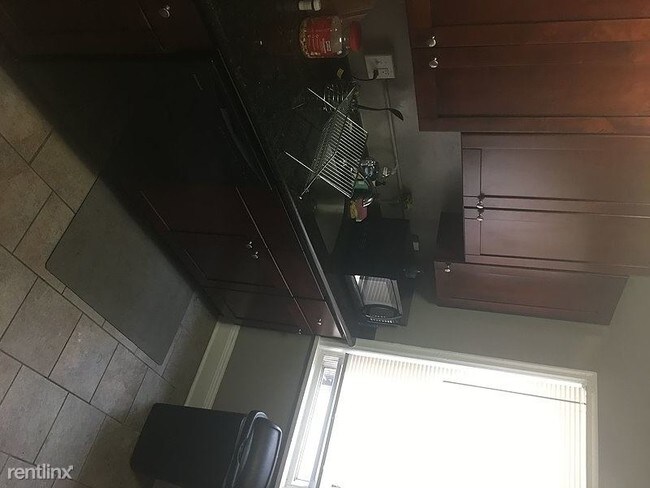 Foto del edificio - 13300 Drexmore Rd