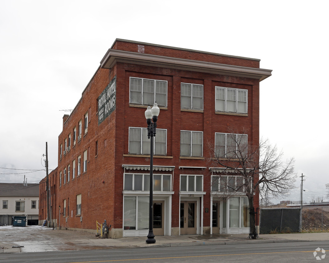 Primary Photo - Royal Hotel Apartments