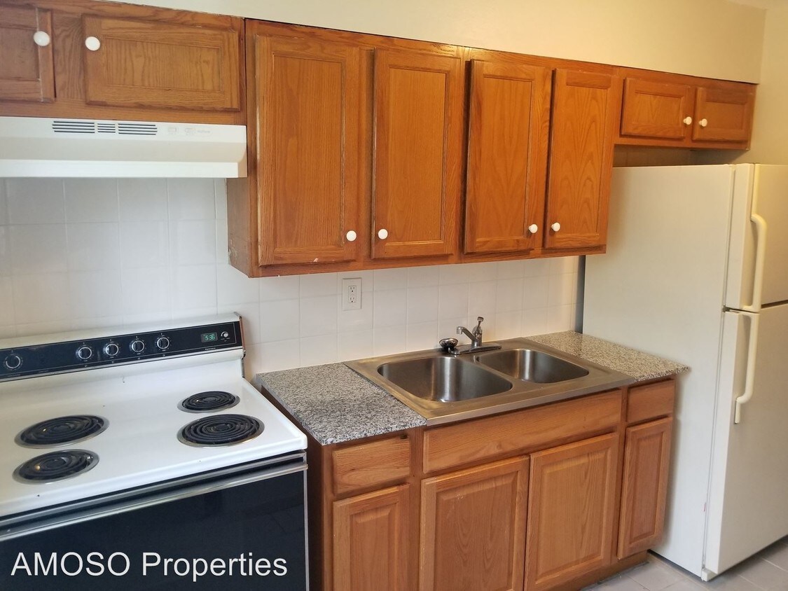 Primary Photo - 3 br, 1.5 bath House - 345 Cameron Rd