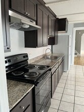 Building Photo - 14 Coral St