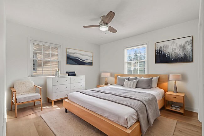 Building Photo - Summercrest Apartments