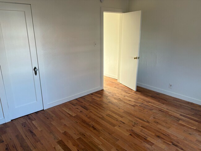 Foto del edificio - 115 S 8th St