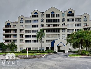 Building Photo - 2333 Feather Sound Dr