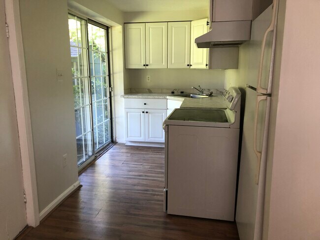 Foto del edificio - 1302 Rice Ave