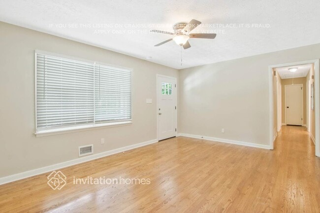 Building Photo - 1665 Elmwood Dr