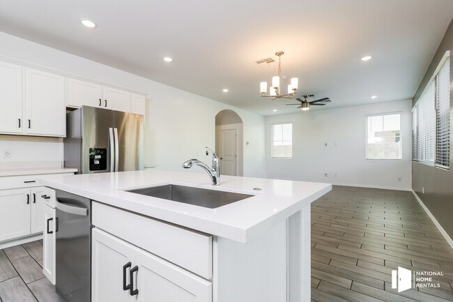 Foto del edificio - 1050 S 151st Ln