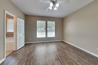 Building Photo - 7418 Jacobs Well Dr