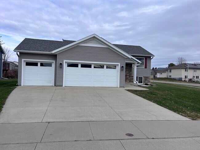 Foto del edificio - 5445 Florence Dr NW