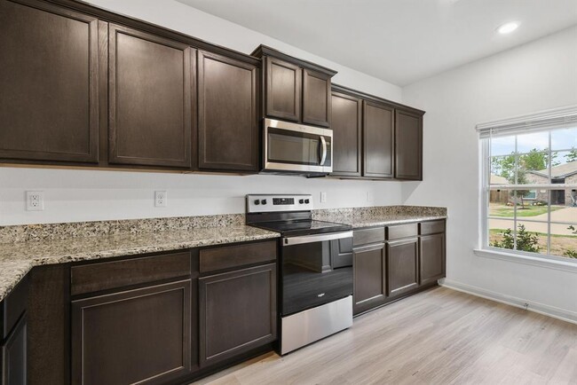 Building Photo - 10626 Hillside Creek Dr
