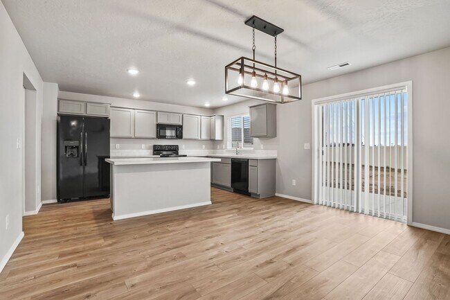Foto del edificio - 4BA/2.5BA NEW CONSTUCTION HOME ON .23 ACRE...