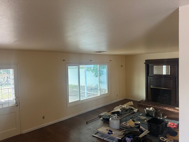 Building Photo - 1431 Hoag Ave