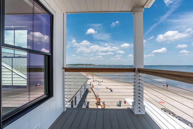 Building Photo - 26 Lighthouse Point