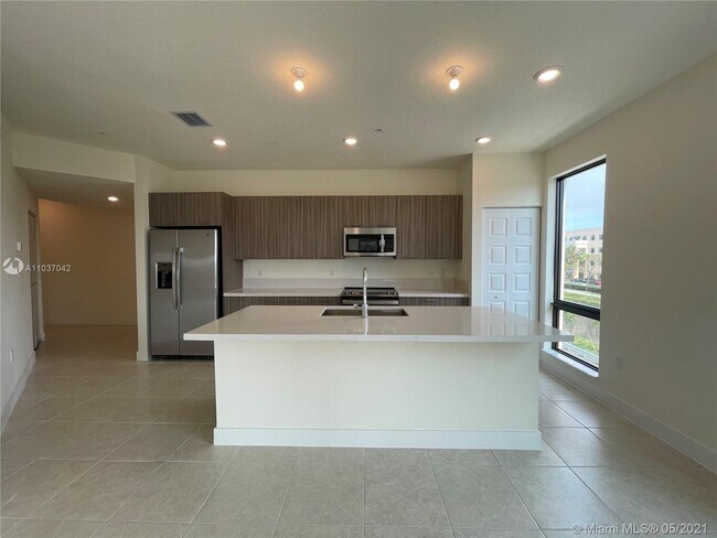 Foto del edificio - 8200 NW 41st St