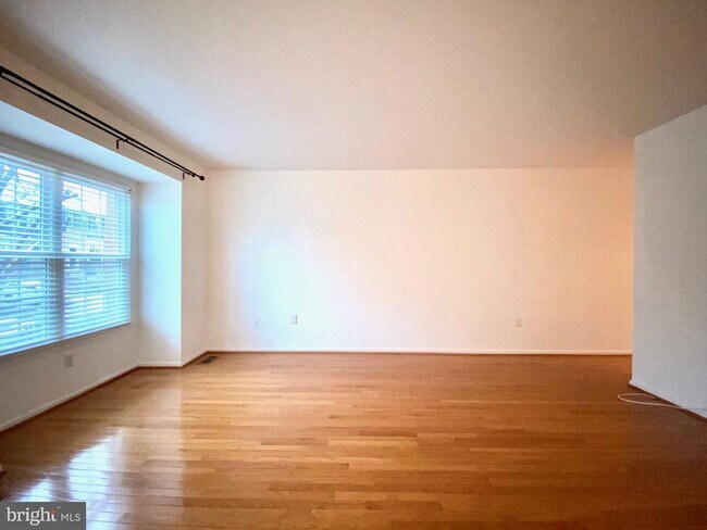 Foto del edificio - 7820 Solomon Seal Dr