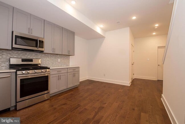 Foto del edificio - 1956 N 8th St