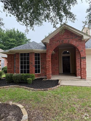 Building Photo - 1813 Quail Hollow Dr