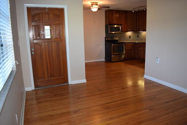 Foto del edificio - 631 Allen Ave