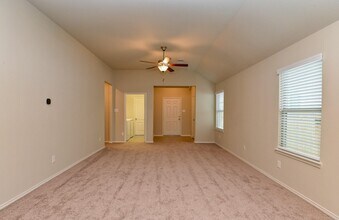 Building Photo - 8807 Trenton Landing Ln