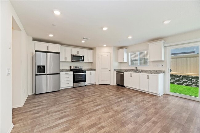 Foto del edificio - Stunning New Construction Home in a Brand-...