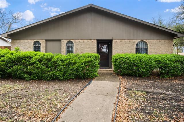 Building Photo - 3817 Yosemite Dr