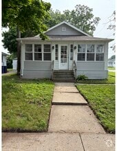 Building Photo - 1061 S Terrace St