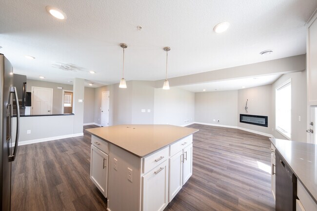 Building Photo - 2164 Heron Ct