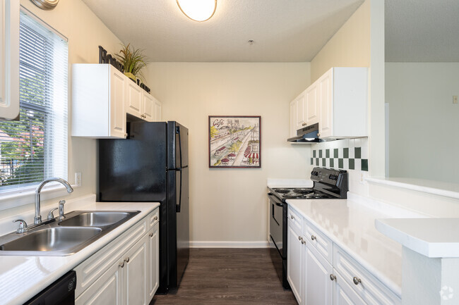 The Launceston - Kitchen - Sterling Glen Apartments