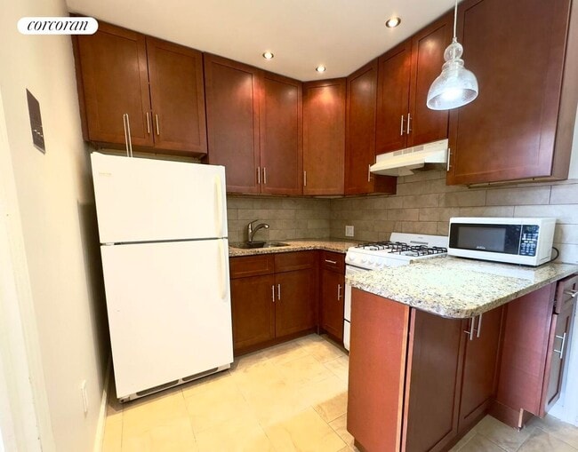 Foto del edificio - 561 W 161st St