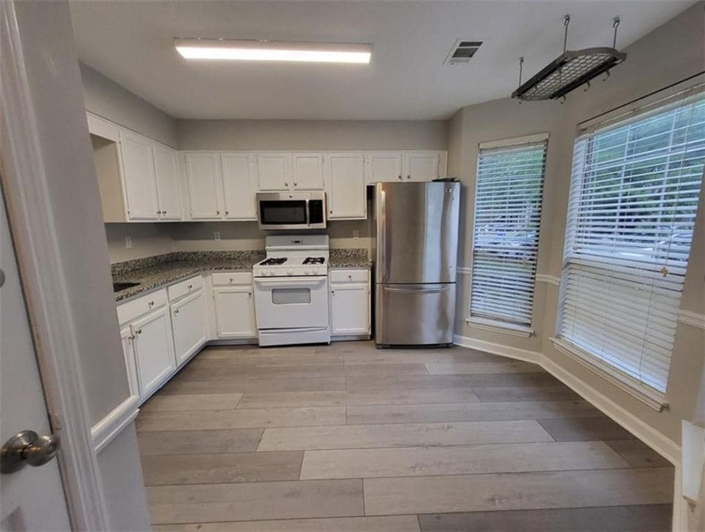 Building Photo - 2978 Lexington Trace Dr