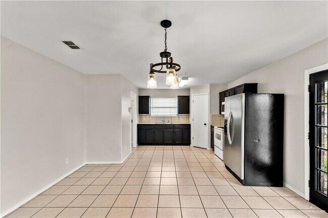 Foto del edificio - 4416 Thunderbird Ave