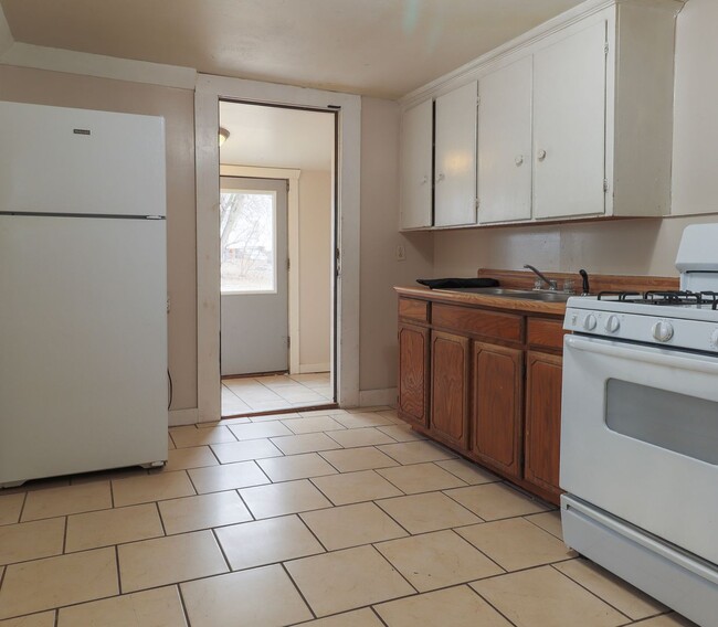 Building Photo - 1102 Pannell St