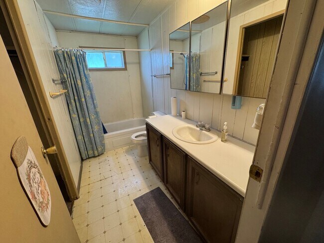 Foto del edificio - 2 bedroom 1 bath