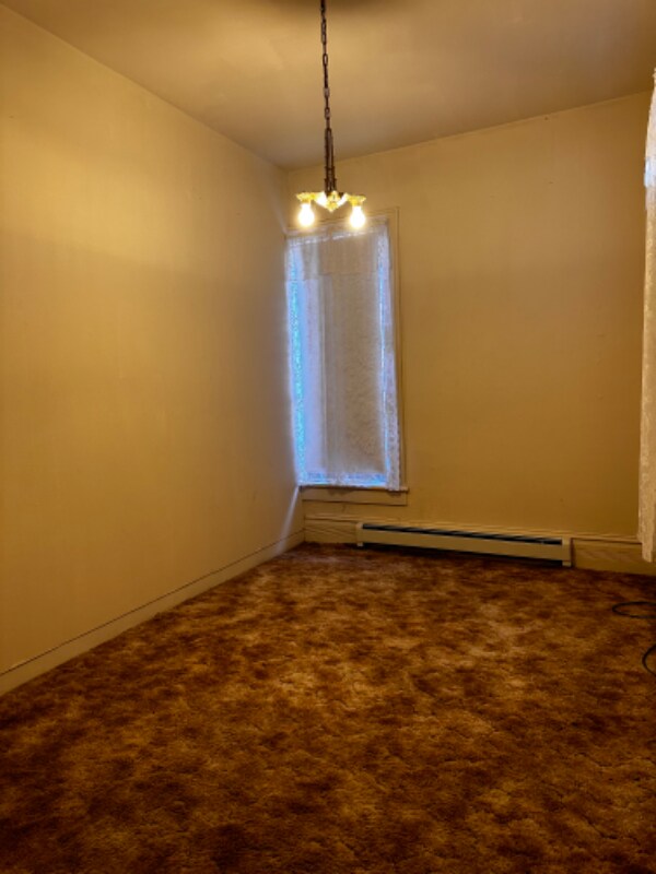 Building Photo - 705 6th St