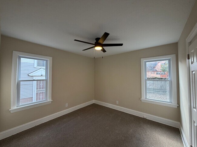 Foto del edificio - 14102 Glenside Rd