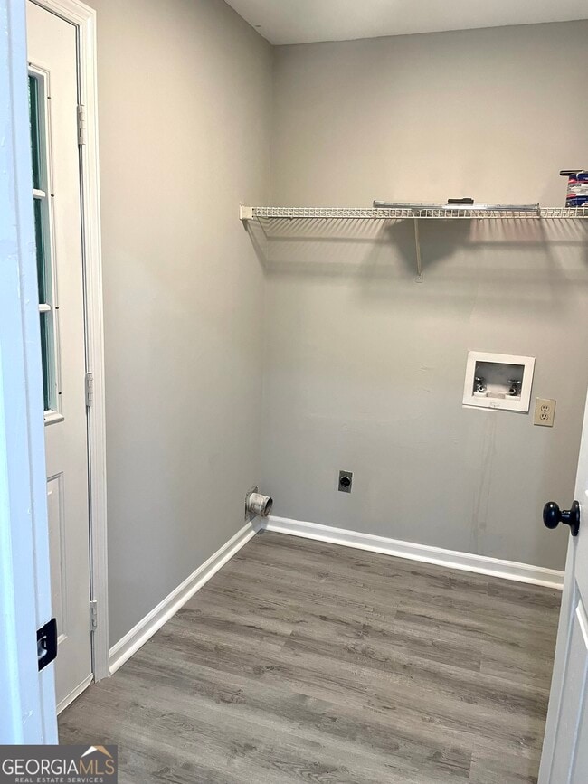 Foto del edificio - 5019 Peach Mountain Cir