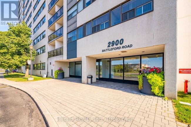 Building Photo - 2900-2900 Battleford Rd